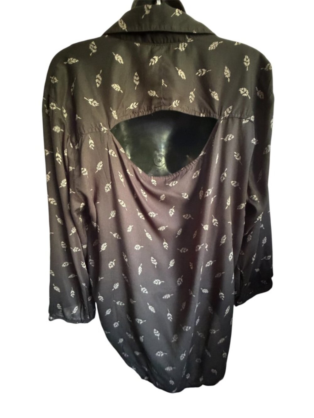 5/$10 - American Eagle Outfitters Women's Black  Button-Down Hi-Low Shirt Size L - Picture 5 of 6